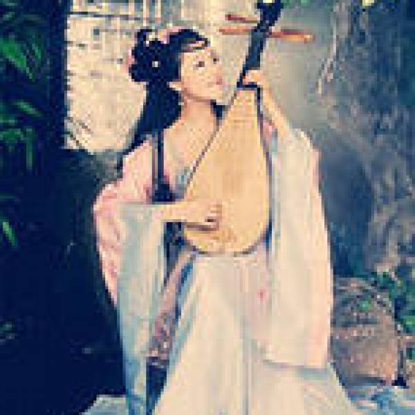 Китайский музыкальный инструмент Пипа